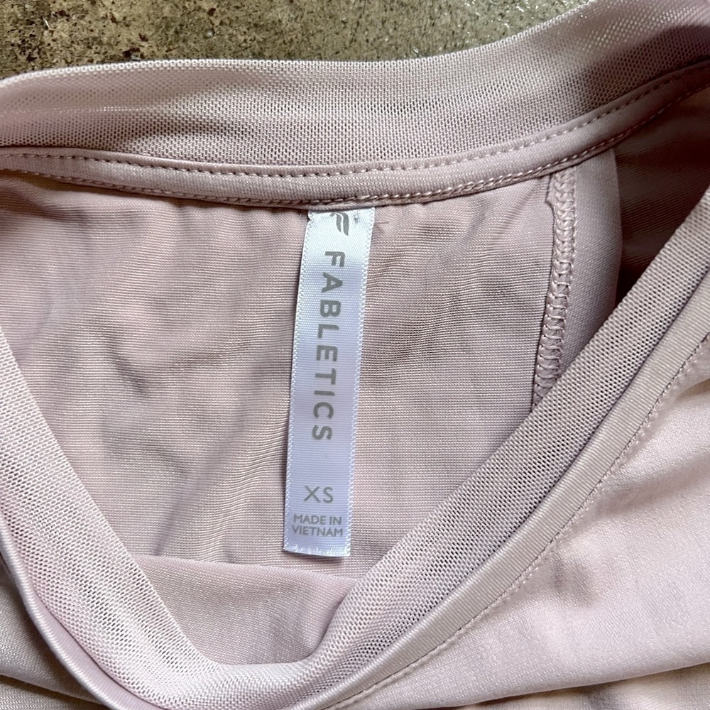 Fabletics Split Back Tee (2) - image 6